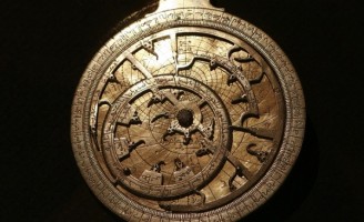 Đồng hồ thiên văn cổ ‘tái xuất’