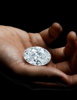 Viên kim cương trắng hoàn hảo 102,39-Carat sẽ được mang ra đấu giá vào tháng 10-2020