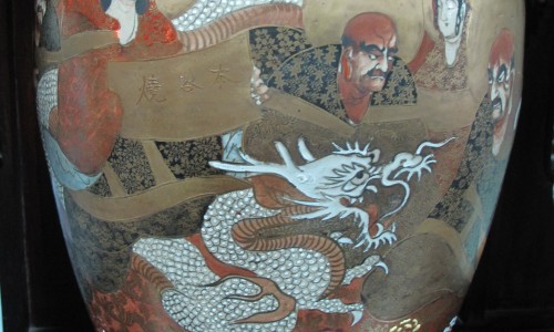 Đồ sứ màu của Nhật Bản (phần 2) : Kutani và Nabeshima