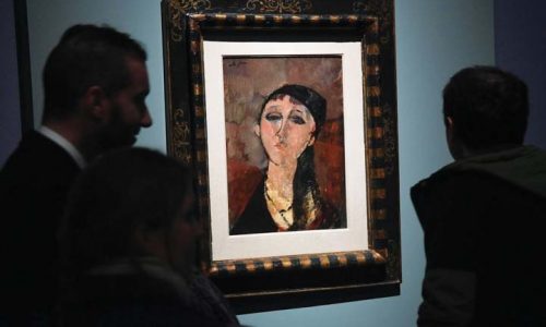 Hàng giả tràn ngập triển lãm tranh Modigliani